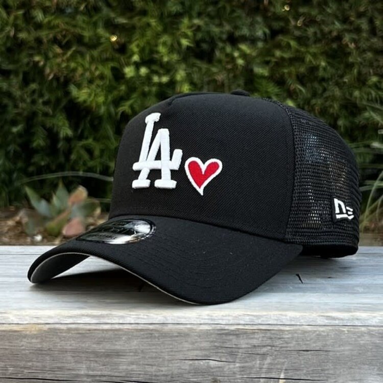 New Era LA Dodgers Heart Black Trucker Mesh 940 A-Frame