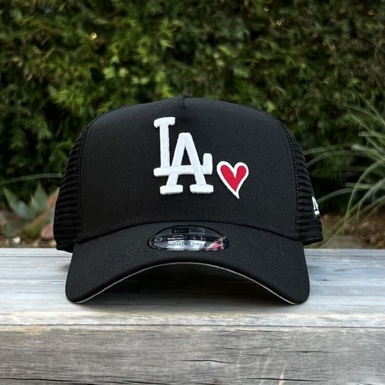 New Era LA Dodgers Heart Black Trucker Mesh 940 A-Frame