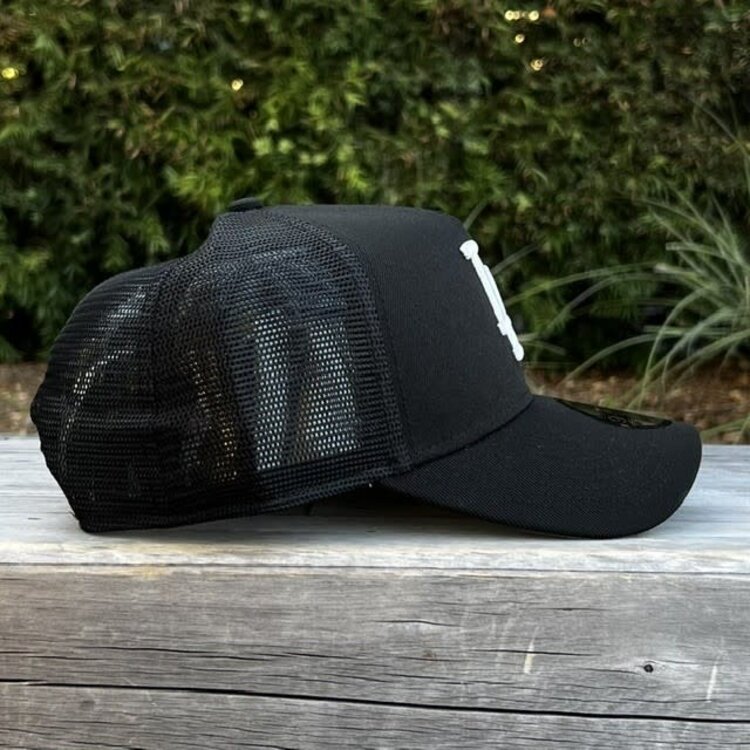 New Era LA Dodgers Heart Black Trucker Mesh 940 A-Frame