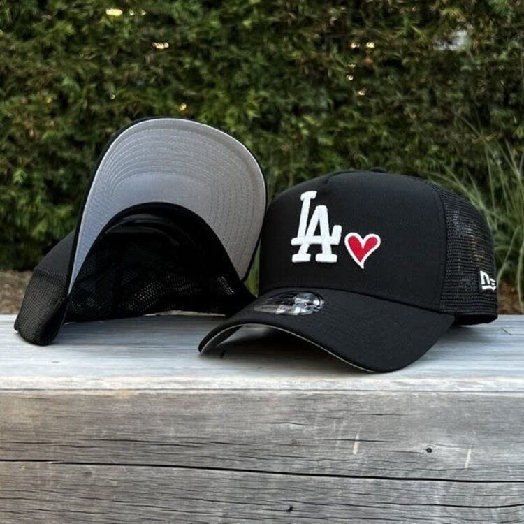 New Era LA Dodgers Heart Black Trucker Mesh 940 A-Frame
