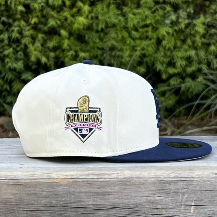 New Era LA Dodgers Ivory/Navy 2025 WS Champs Trophy 950 Snapback