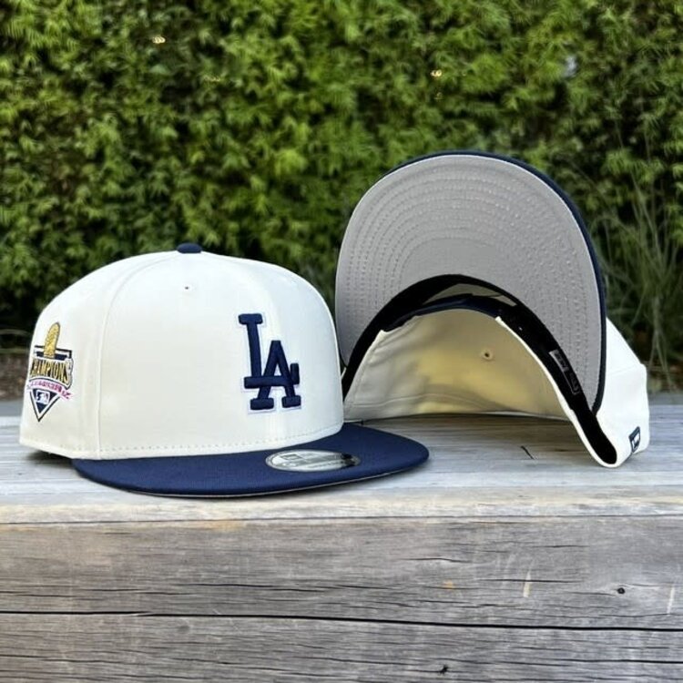New Era LA Dodgers Ivory/Navy 2025 WS Champs Trophy 950 Snapback