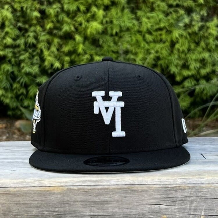 New Era LA Upside Down Black White WS Champs Script Trophy 950 Snapback