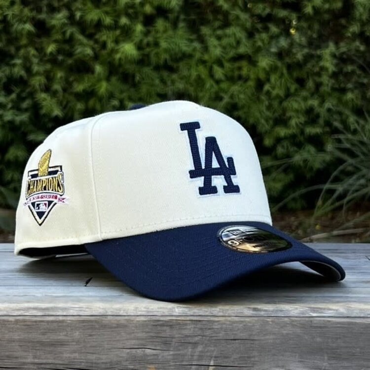 New Era LA Dodgers Ivory/Navy 2025 WS Champs Trophy 940 A-Frame