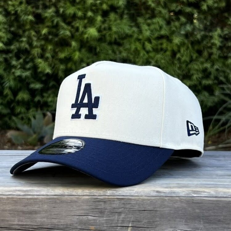 New Era LA Dodgers Ivory/Navy 2025 WS Champs Trophy 940 A-Frame