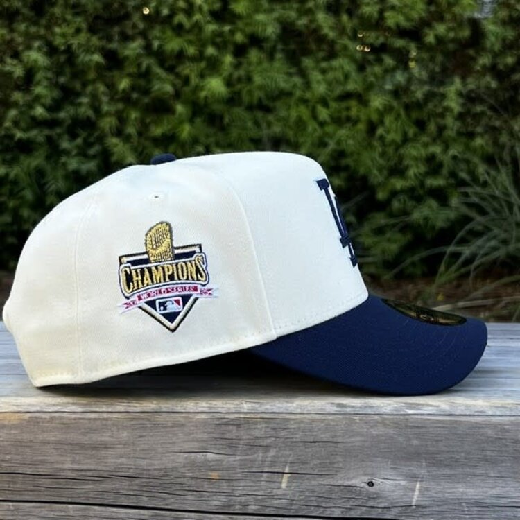 New Era LA Dodgers Ivory/Navy 2025 WS Champs Trophy 940 A-Frame