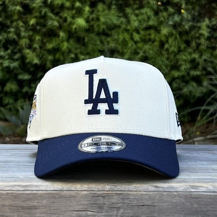 New Era LA Dodgers Ivory/Navy 2025 WS Champs Trophy 940 A-Frame