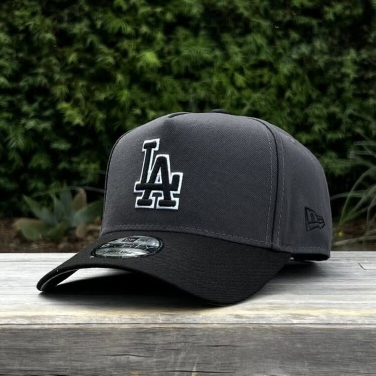 New Era LA Dodgers Graphite/Black 2025 WS Champs Trophy 940 A-Frame