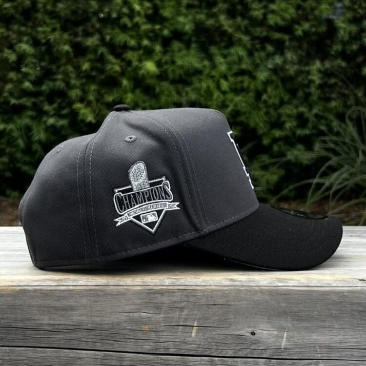 New Era LA Dodgers Graphite/Black 2025 WS Champs Trophy 940 A-Frame