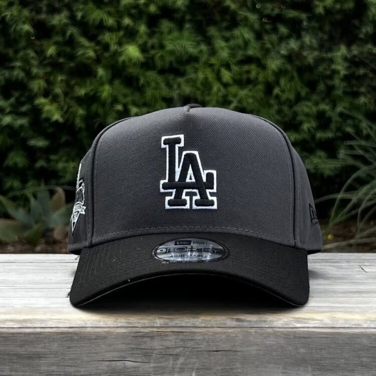 New Era LA Dodgers Graphite/Black 2025 WS Champs Trophy 940 A-Frame