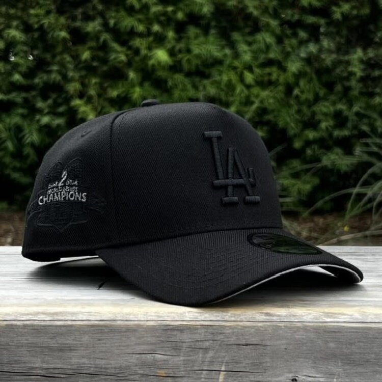 New Era LA Black Black World Series Back 2 Back Champs Trophies 940 a-frame