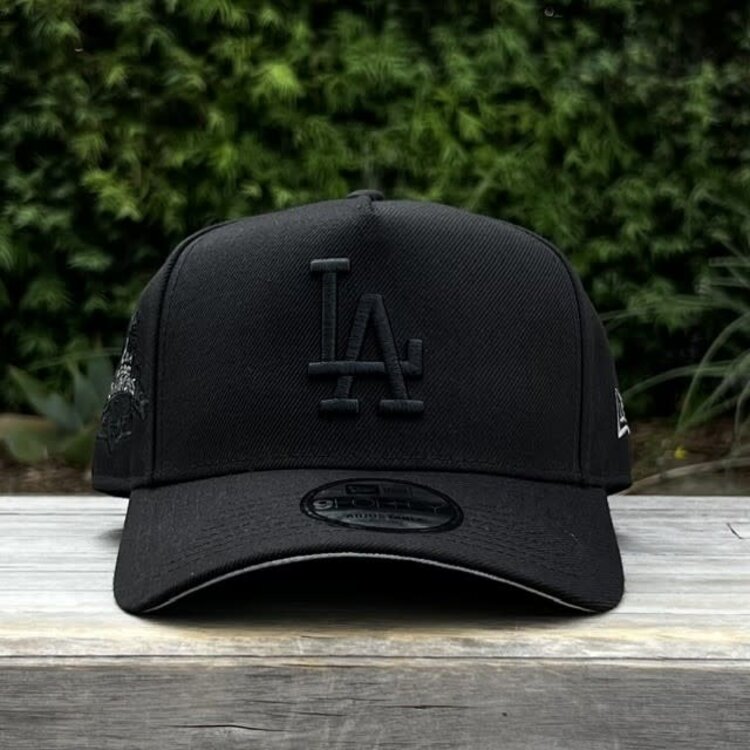New Era LA Black Black World Series Back 2 Back Champs Trophies 940 a-frame