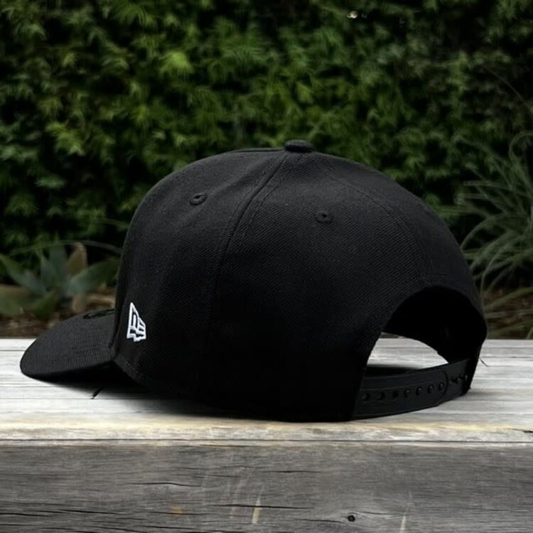 New Era LA Dodgers Black White El Salvador Flag Side Patch 940 a-frame