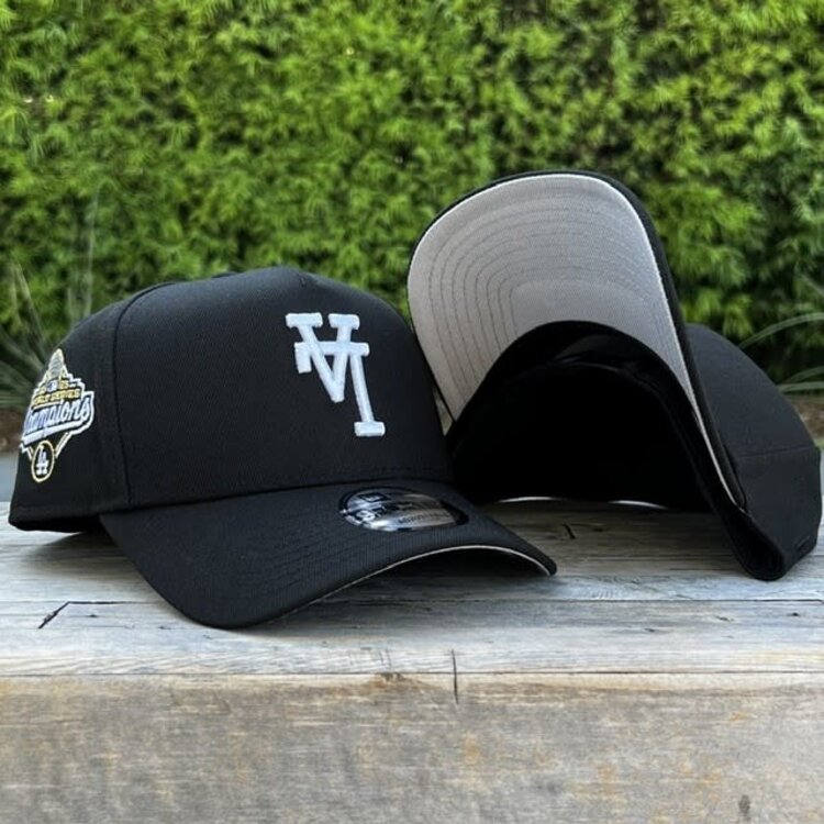 New Era LA Upside Down Black White WS Champs Script Trophy 940 a-frame