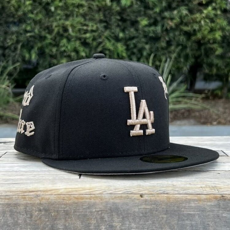 New Era LA Dodgers Gothic Bleeding Blue Fitted