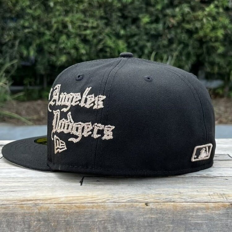 New Era LA Dodgers Gothic Bleeding Blue Fitted