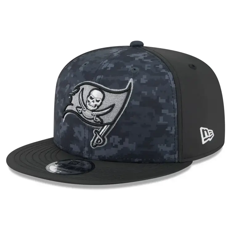 New Era Tampa Bay Buccaneers 2026 Salute to Service Snapback 950