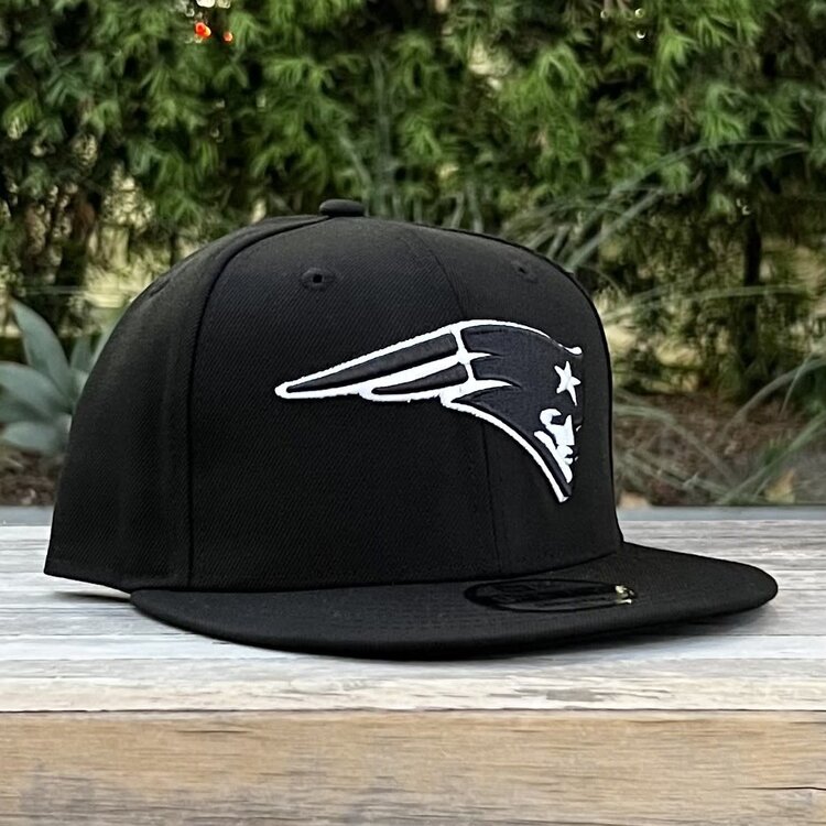 New Era Patriots Black White 950 Snapback