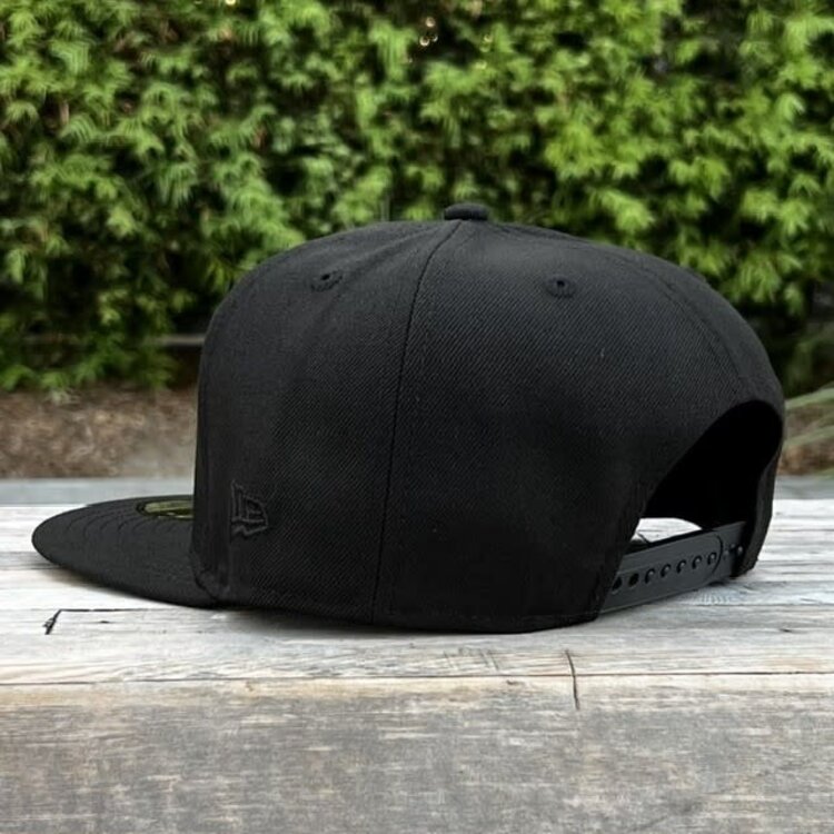 New Era Philadelphia Eagles Black Black 950 Snapback