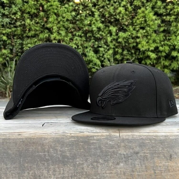New Era Philadelphia Eagles Black Black 950 Snapback