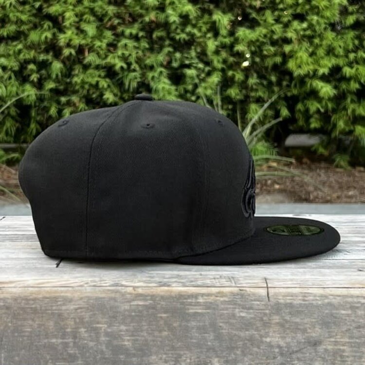 New Era Philadelphia Eagles Black Black 950 Snapback