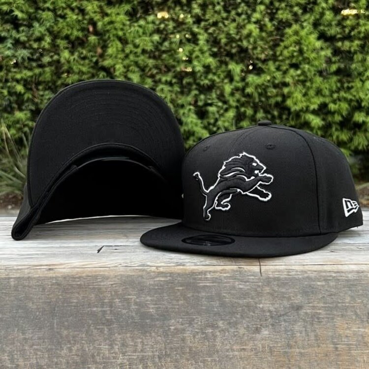 New Era Detroit Lions Black Black White Snapback 950