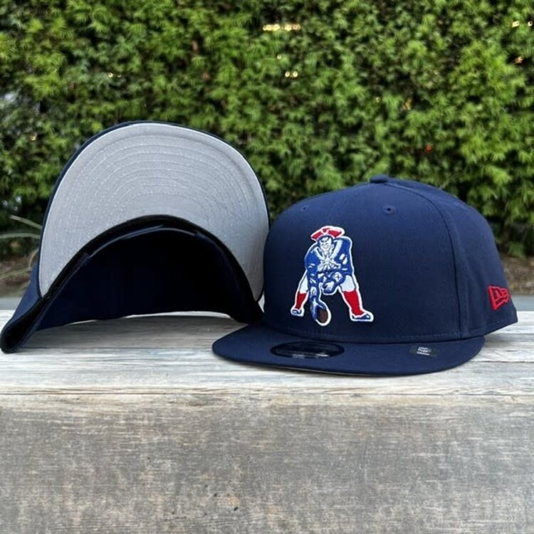 New Era New England Patriots Throwback Navy Team Snapback 950