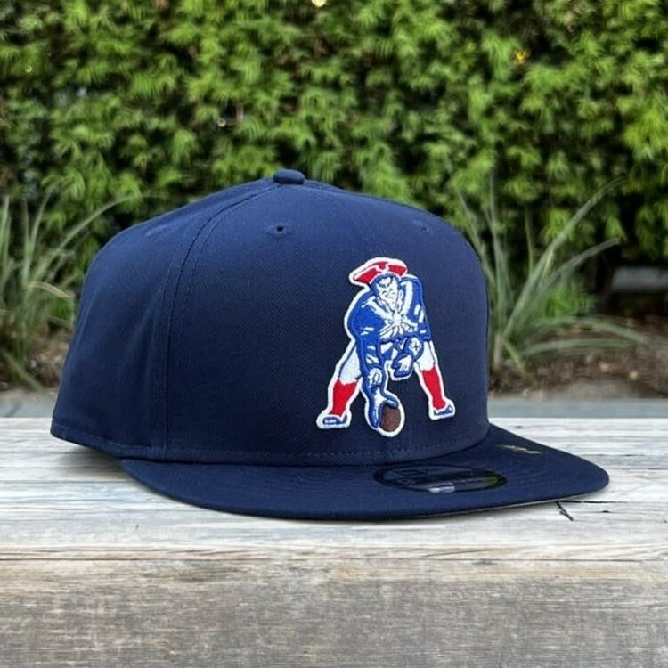 New Era New England Patriots Throwback Navy Team Snapback 950