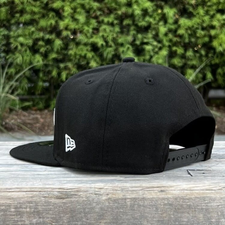 New Era Seattle Seahawks Black White Snapback 950