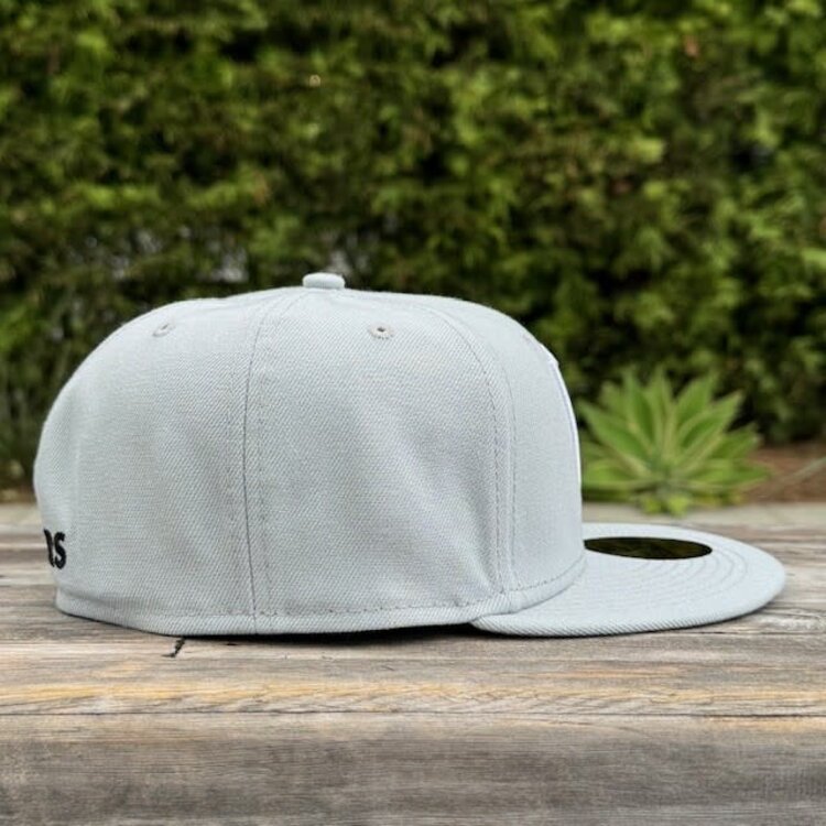 New Era Raiders Light Gray Team Shield
