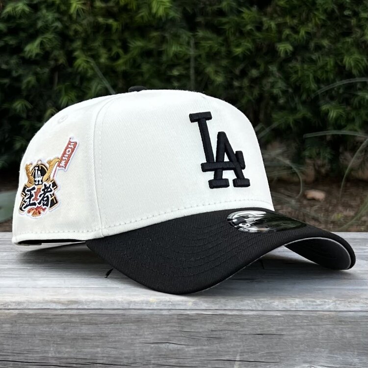 New Era LA Ivory/Black Japanese 2025 World Series Champs 940 a-frame