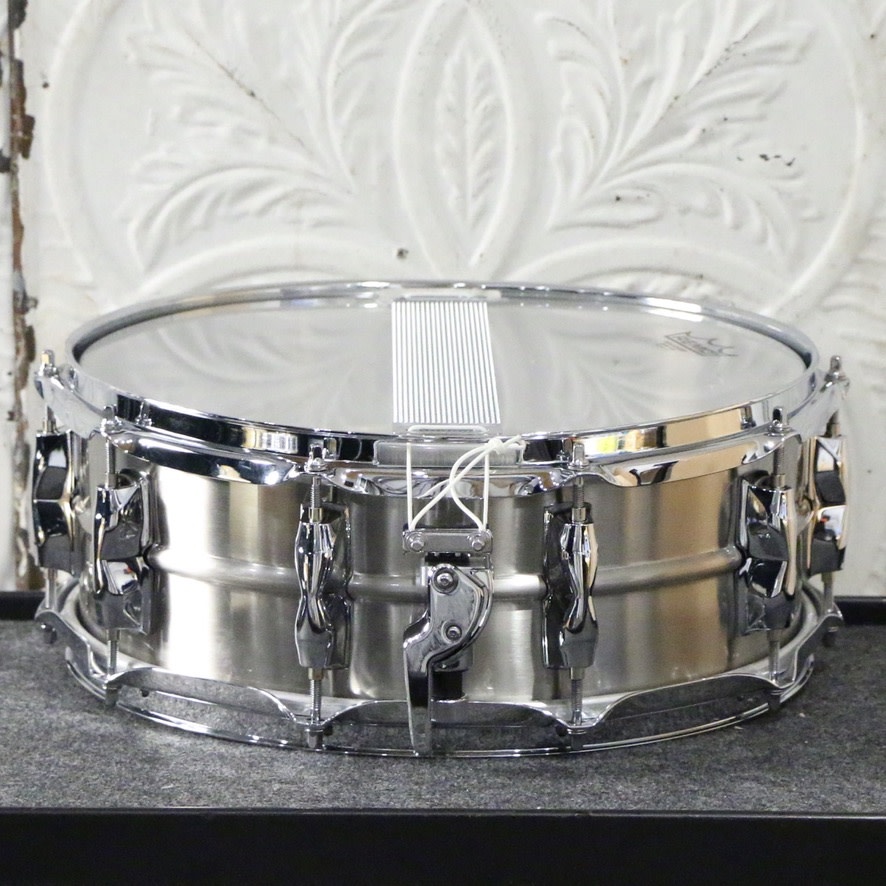 Yamaha Recording Custom Stainless Steel Snare Drum 14X5.5in Timpano