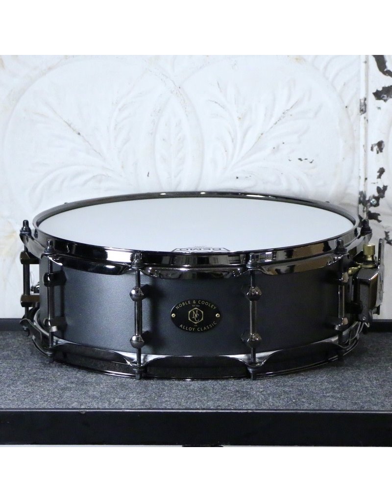 Noble & Cooley Noble & Cooley Alloy Classic Snare Drum 14X4.75po - Black