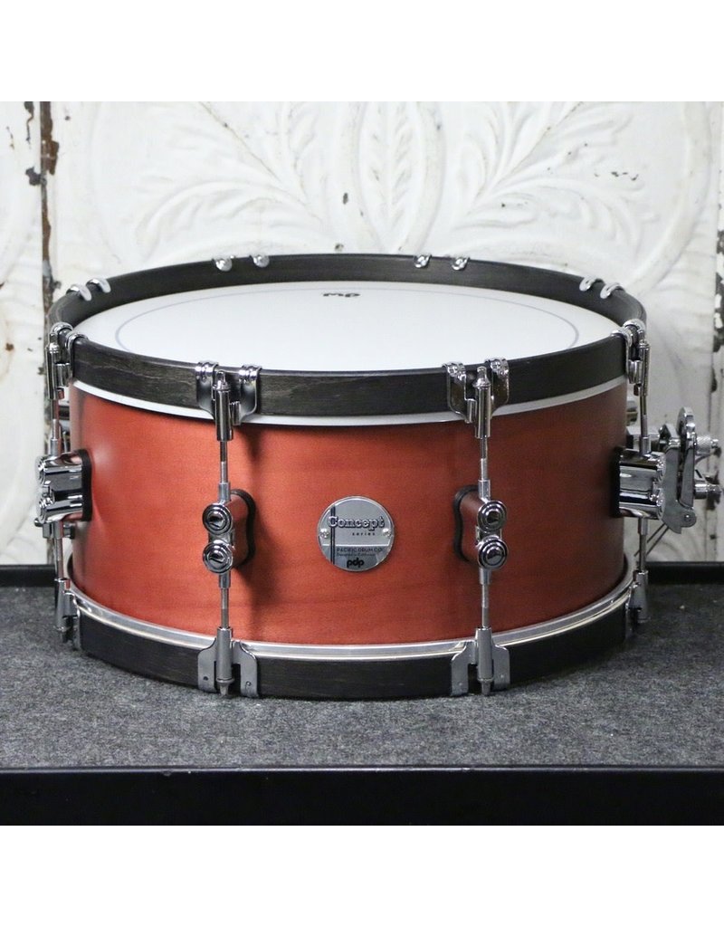 PDP PDP Concept Maple Classic Snare Drum 14X6.5in - Ox Blood/Ebony