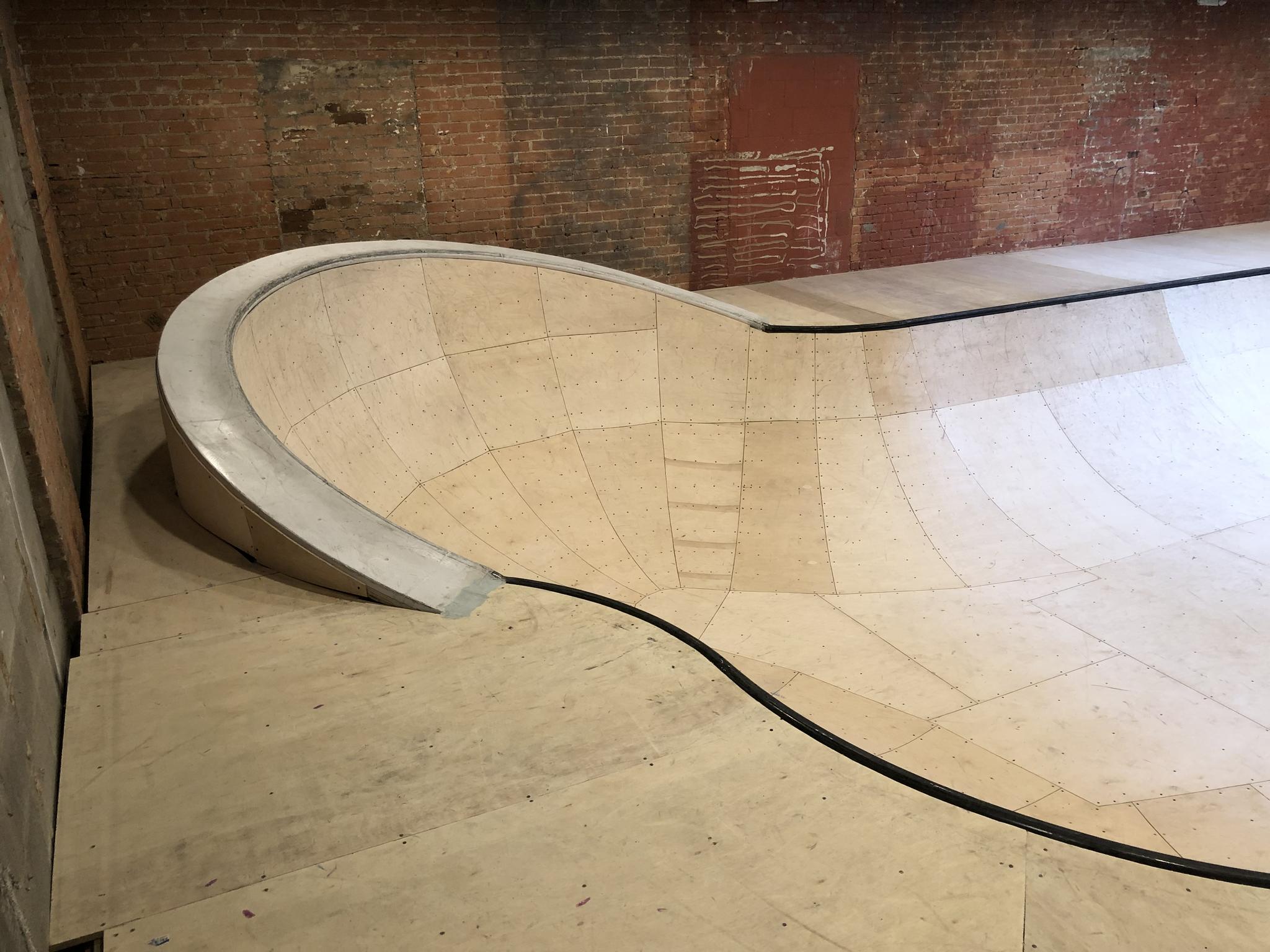 Indoor skate bowl Clearance