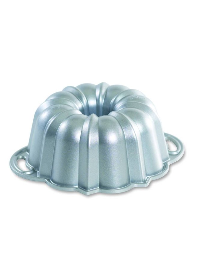 Nordic Ware Anniversary 10-15 Cup Bundt Pan