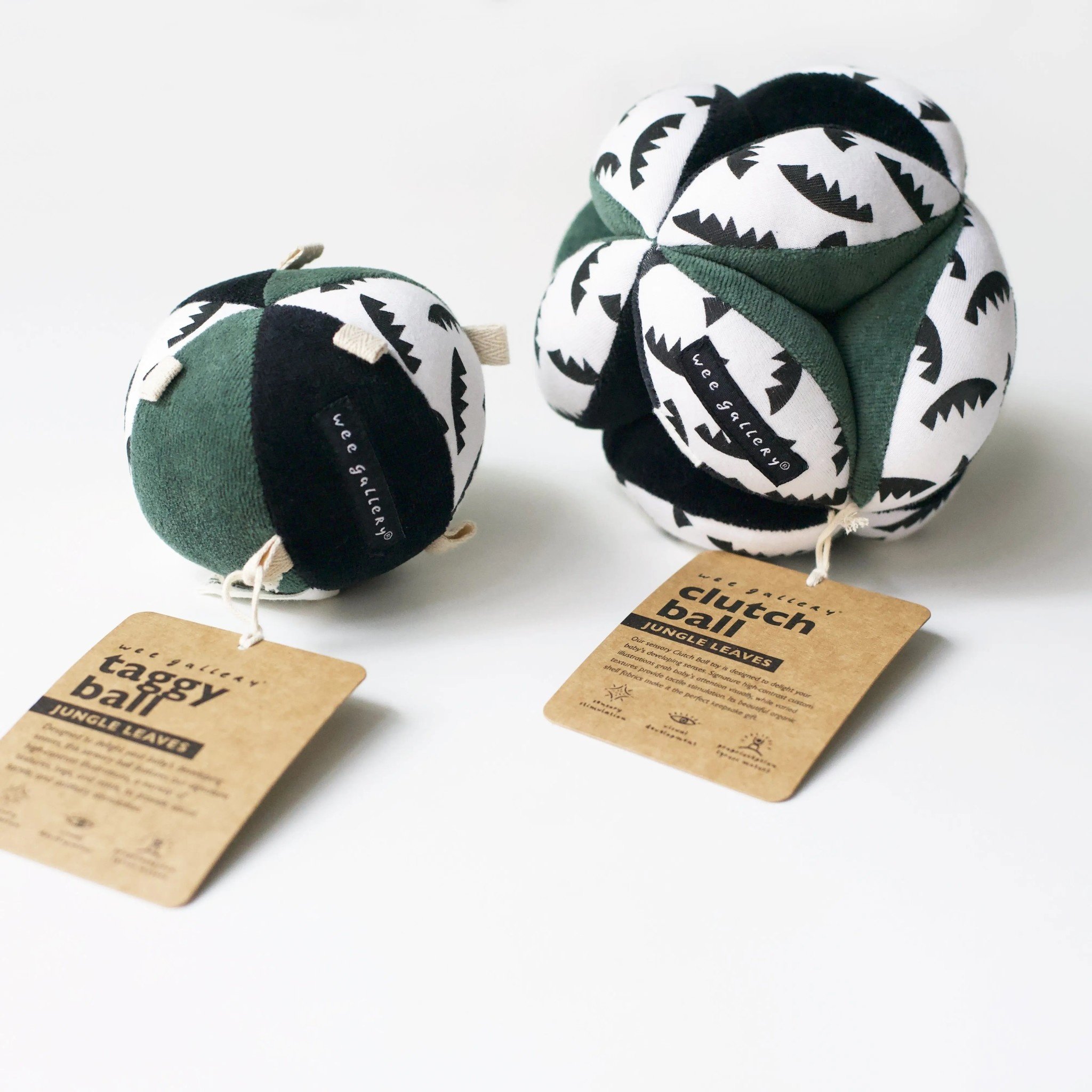 Wee Gallery Wee Gallery - Organic Taggy Ball with Rattle