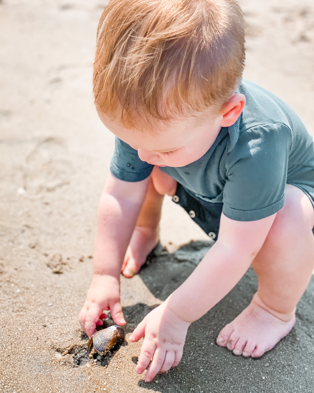 10 Eco-Friendly Beach Essentials for a Sustainable Summer with Your Little One
