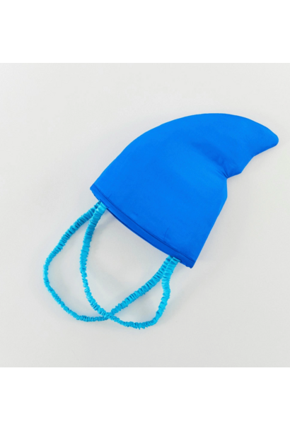 Sarah’s Silks - Shark Fin