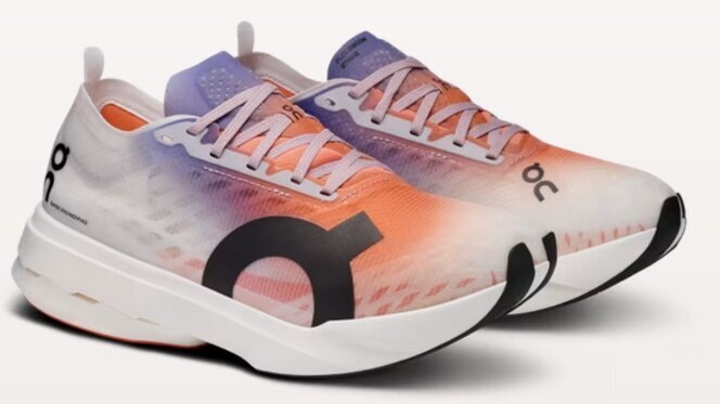 ON On Cloudboom Strike Man