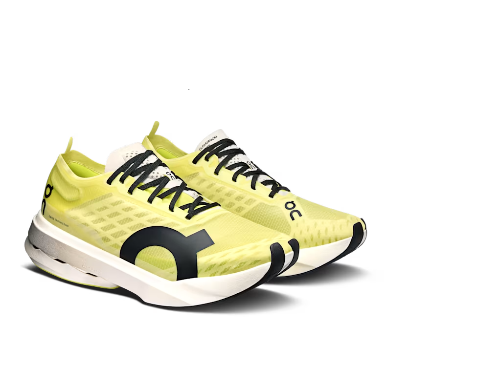 ON On Cloudboom Strike Man