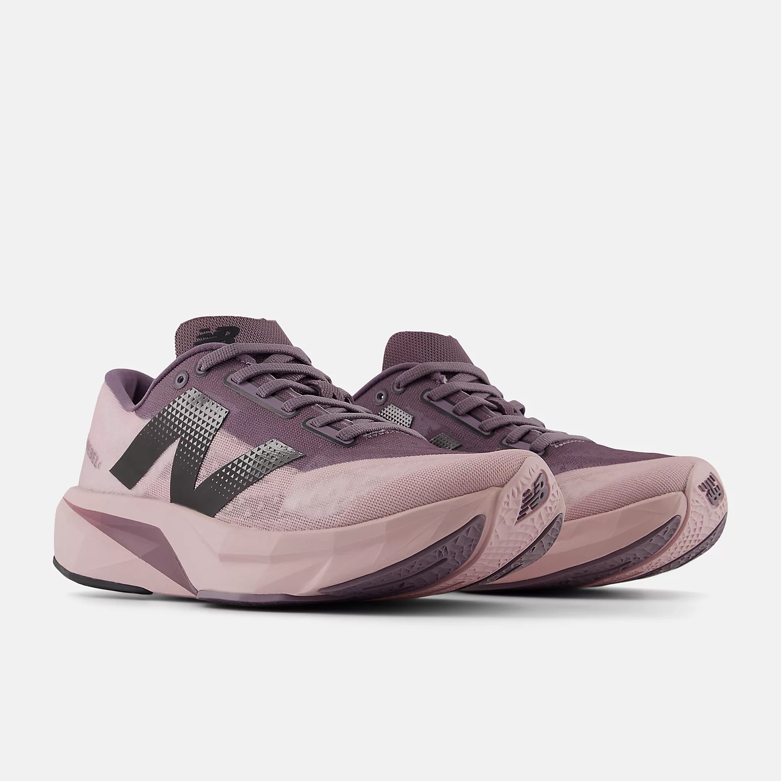 New Balance New Balance Fuelcell Rebel V4 Femme