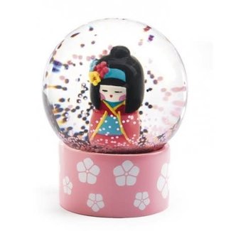 Djeco Djeco - Mini Snow Globe So Cute, Kokeshi