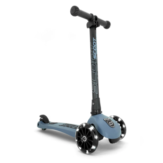 Scoot & Ride Scoot & Ride - Highwaykick 3 LED Scooter, Steel