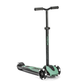 Scoot & Ride Scoot & Ride - Highwaykick 5 LED Scooter, Forest