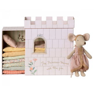 Maileg Maileg - Princesse and the Pea and her Bed, Big Sister Mouse Pink