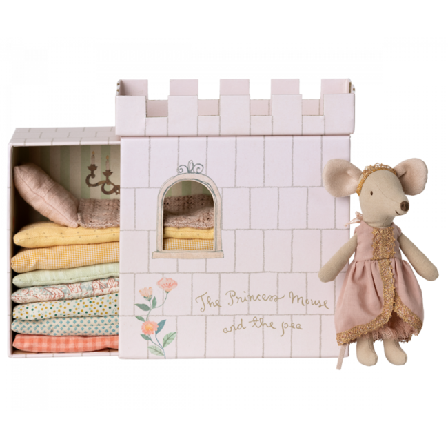 Maileg Maileg - Princesse and the Pea and her Bed, Big Sister Mouse Pink