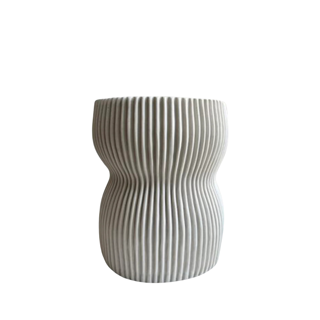 Medium Round Curvy Vase in White