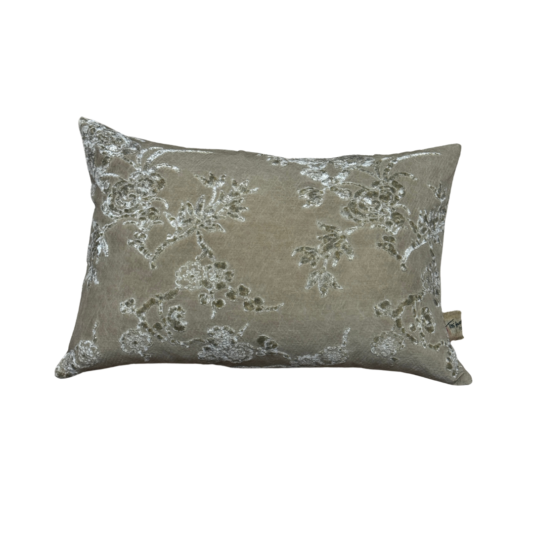 Naftalene Pillow in Mocha (16"x24")