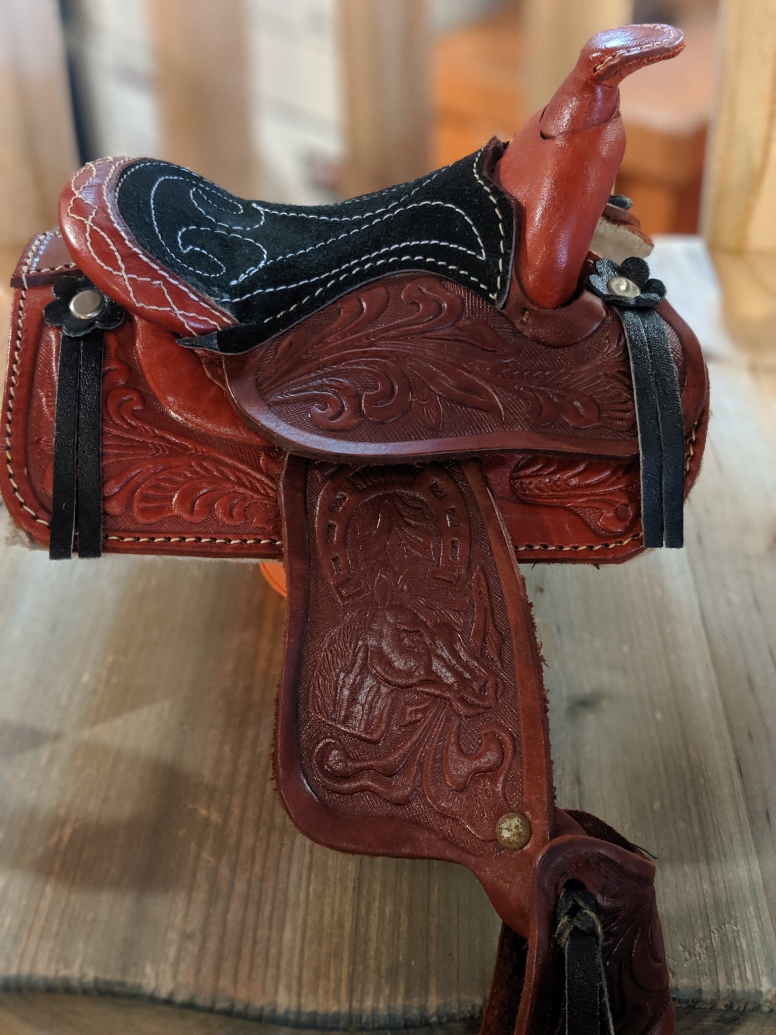 saddle western wear